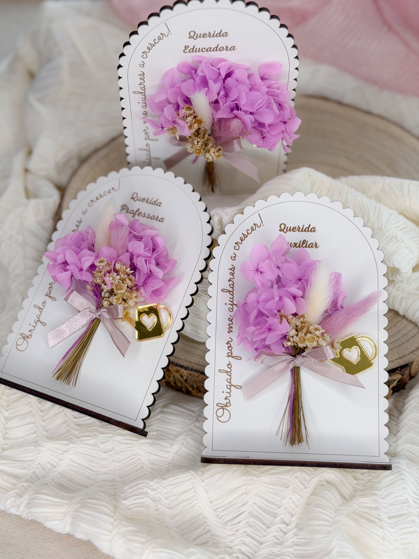 Placa oval com base floral