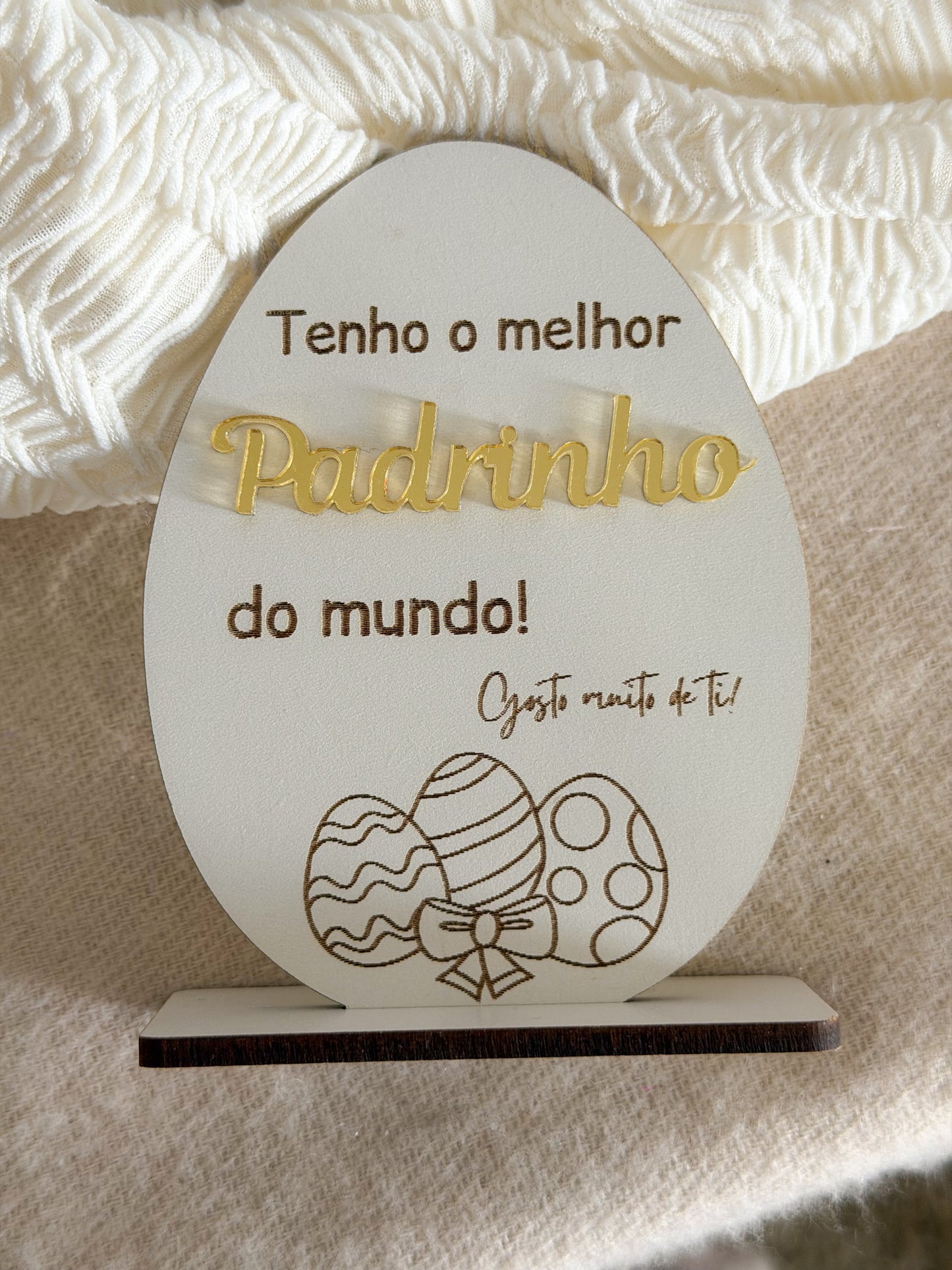 Ovo em madeira