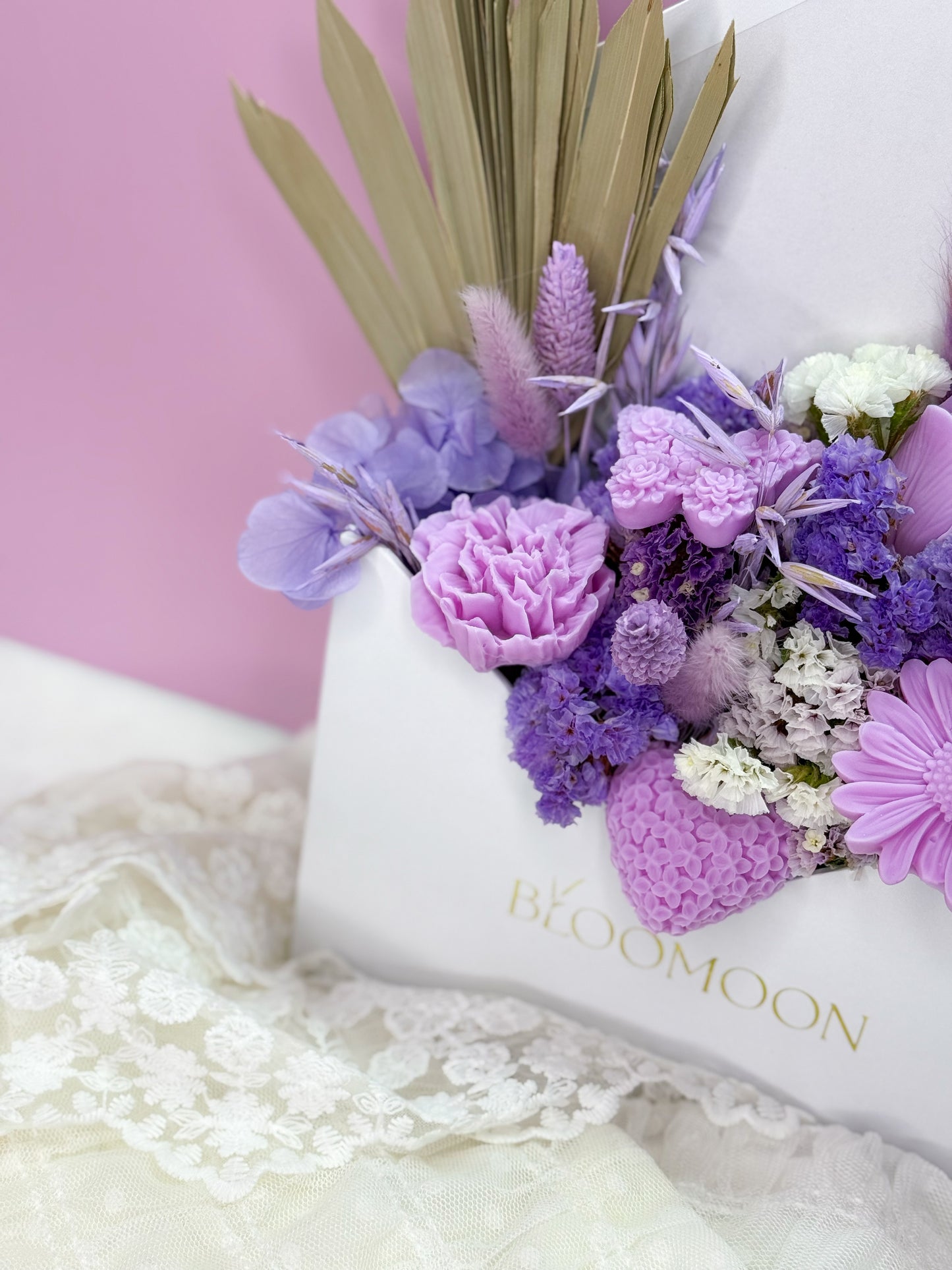 Bouquet envelope lilás